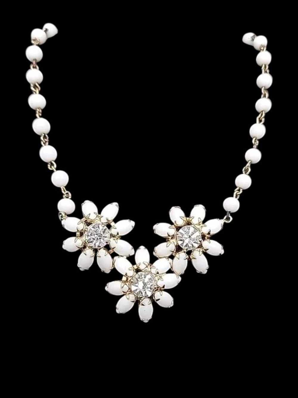 Juliana Milk Glass Bib Necklace DeLizza & Elster Prong Set 16" Choker Vintage